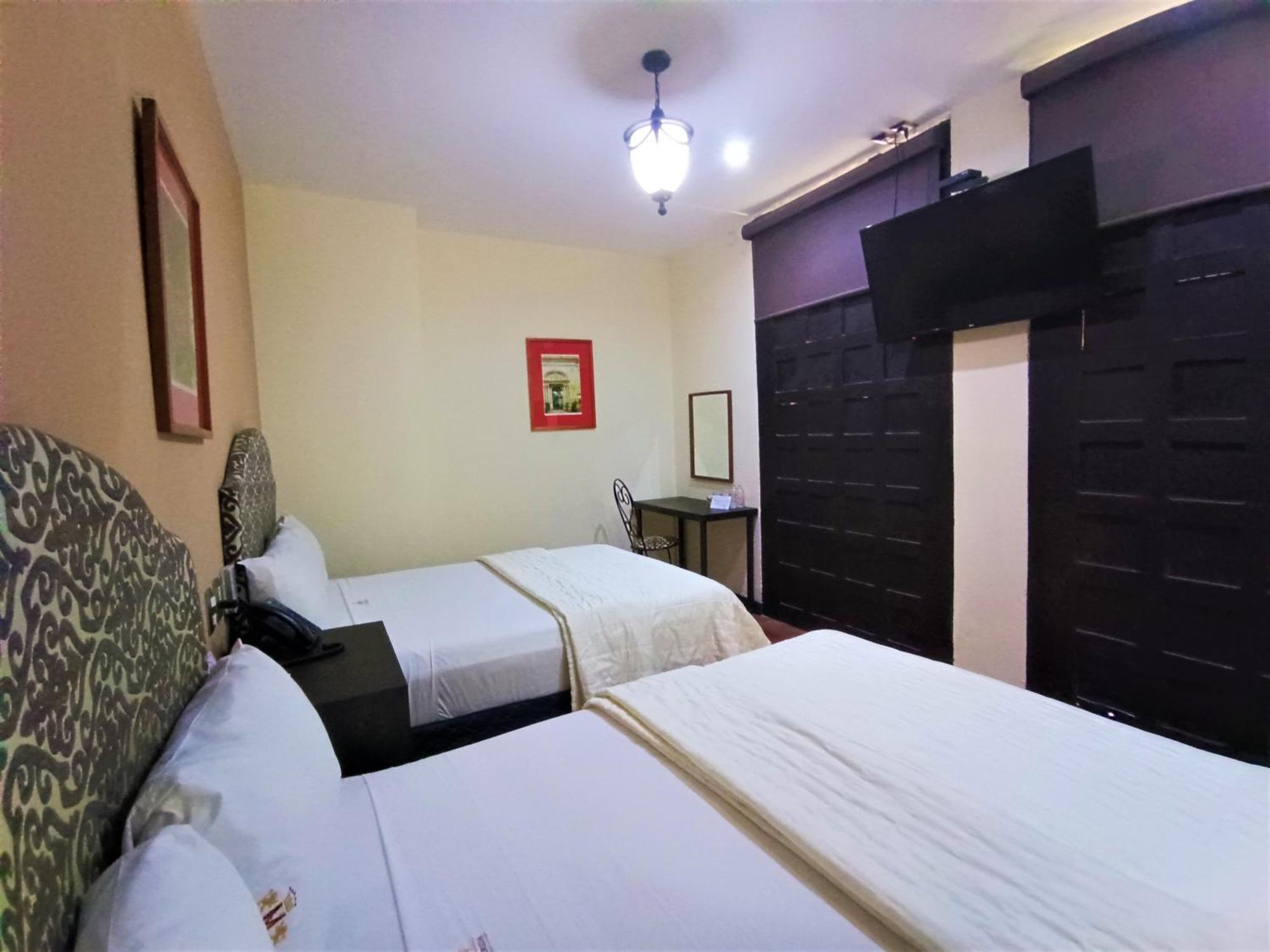 Hotel Mérida Buitenkant foto